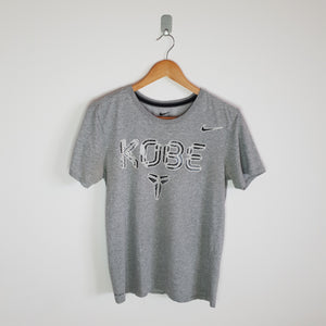 Kobe t shirt nike deals